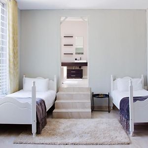 Family Room Private Bathroom